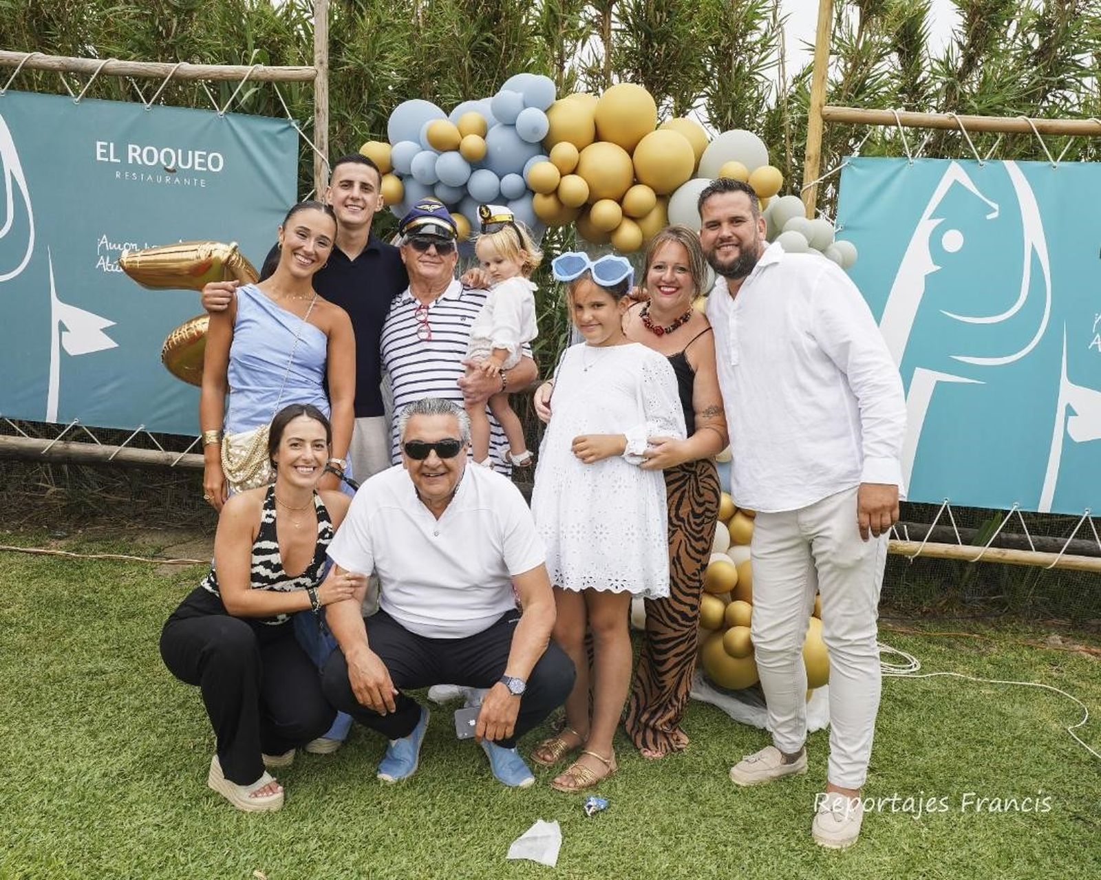 María Brenes, Celia y Paco Amar, Isa y María Amar y Diego, Martina y Luca Caro.