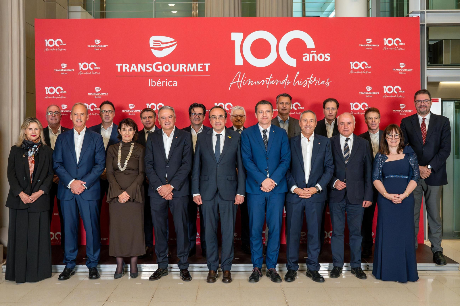 Foto de familia durante el último acto de Transgourmet Ibérica celebrado en Barcelona.