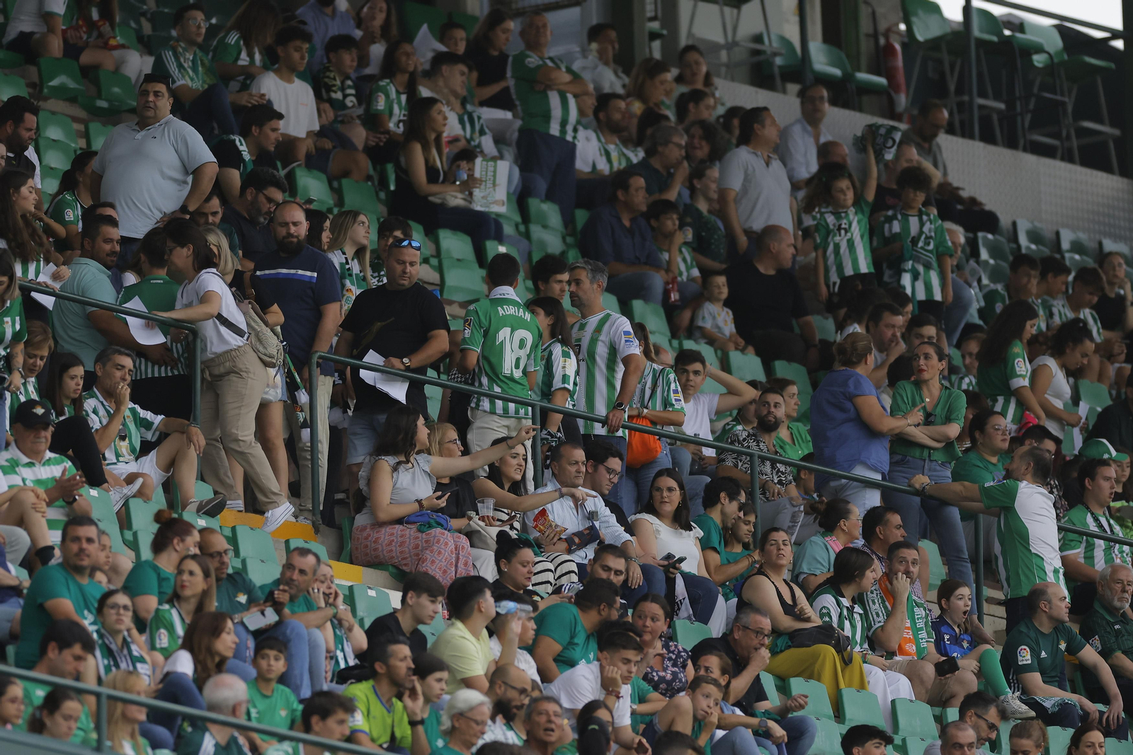 Búscate en las fotos de la despedida de Joaquín