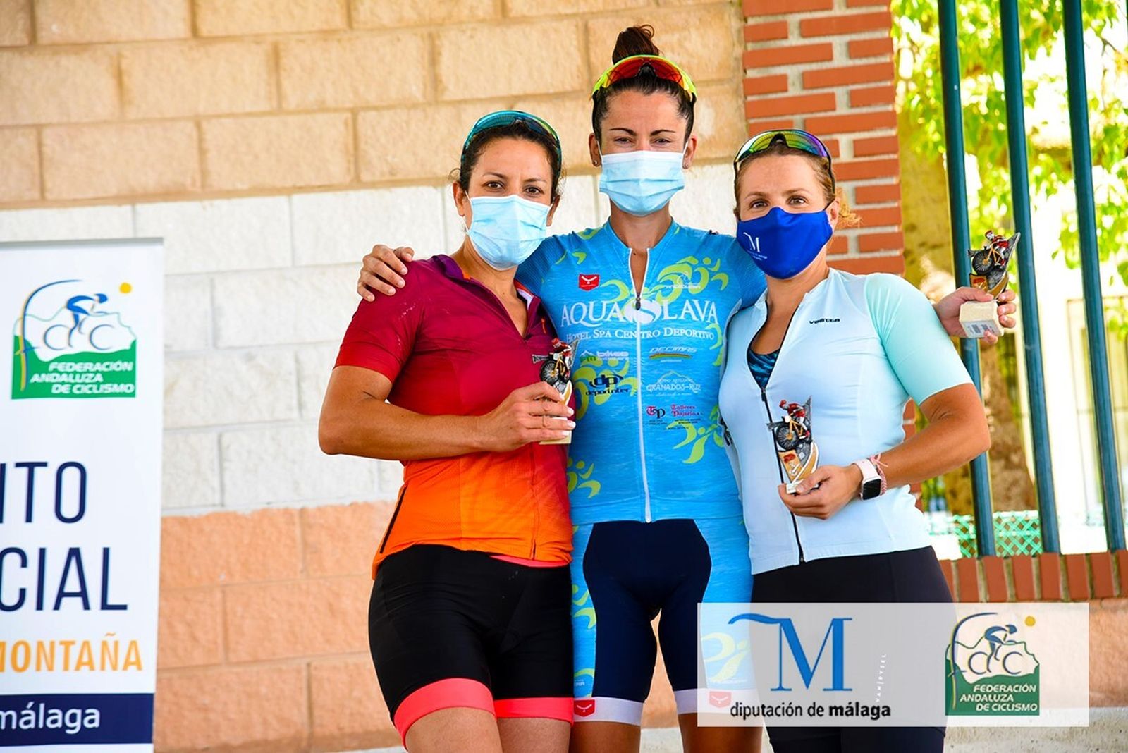 Podio de la prueba femenina.