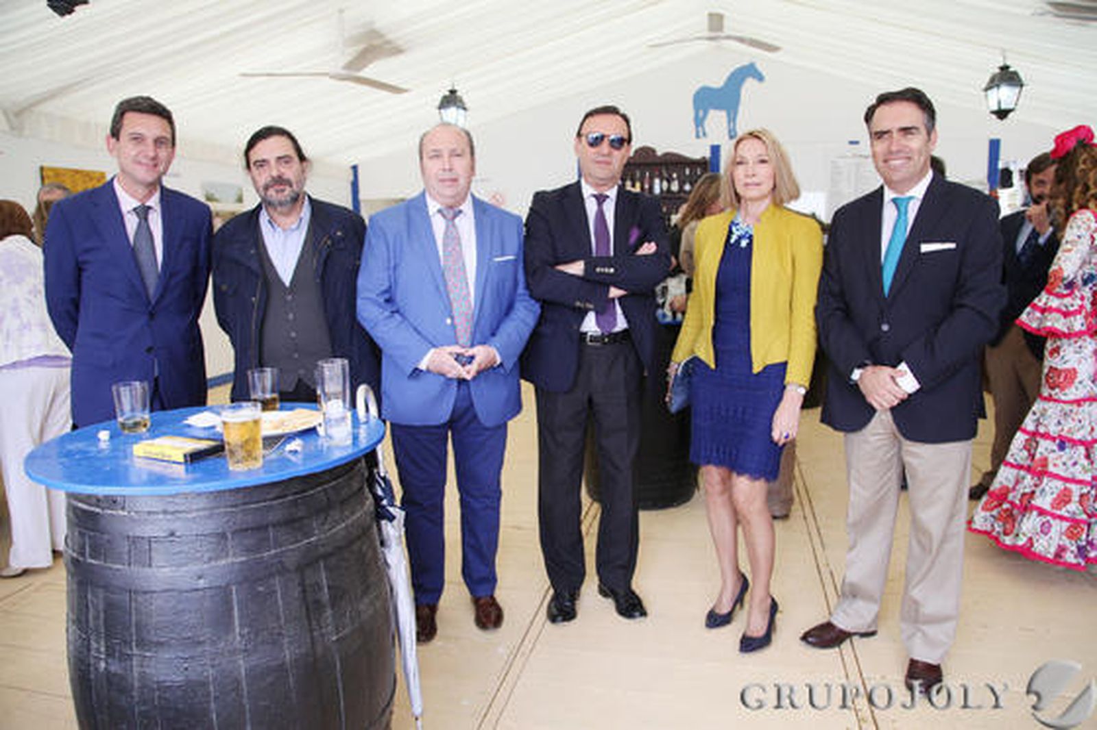 Miguel Berraquero, Manuel Ángel González Fustegueras, urbanista y miembro del Consejo Asesor de Diario de Jerez; Benjamín Sánchez, Juan Expósito, jefe provincial de la Policía Autonómica, su esposa Mila Linares y Rafael Navas, director de Diario de Jerez.

Foto: Vanesa Lobo