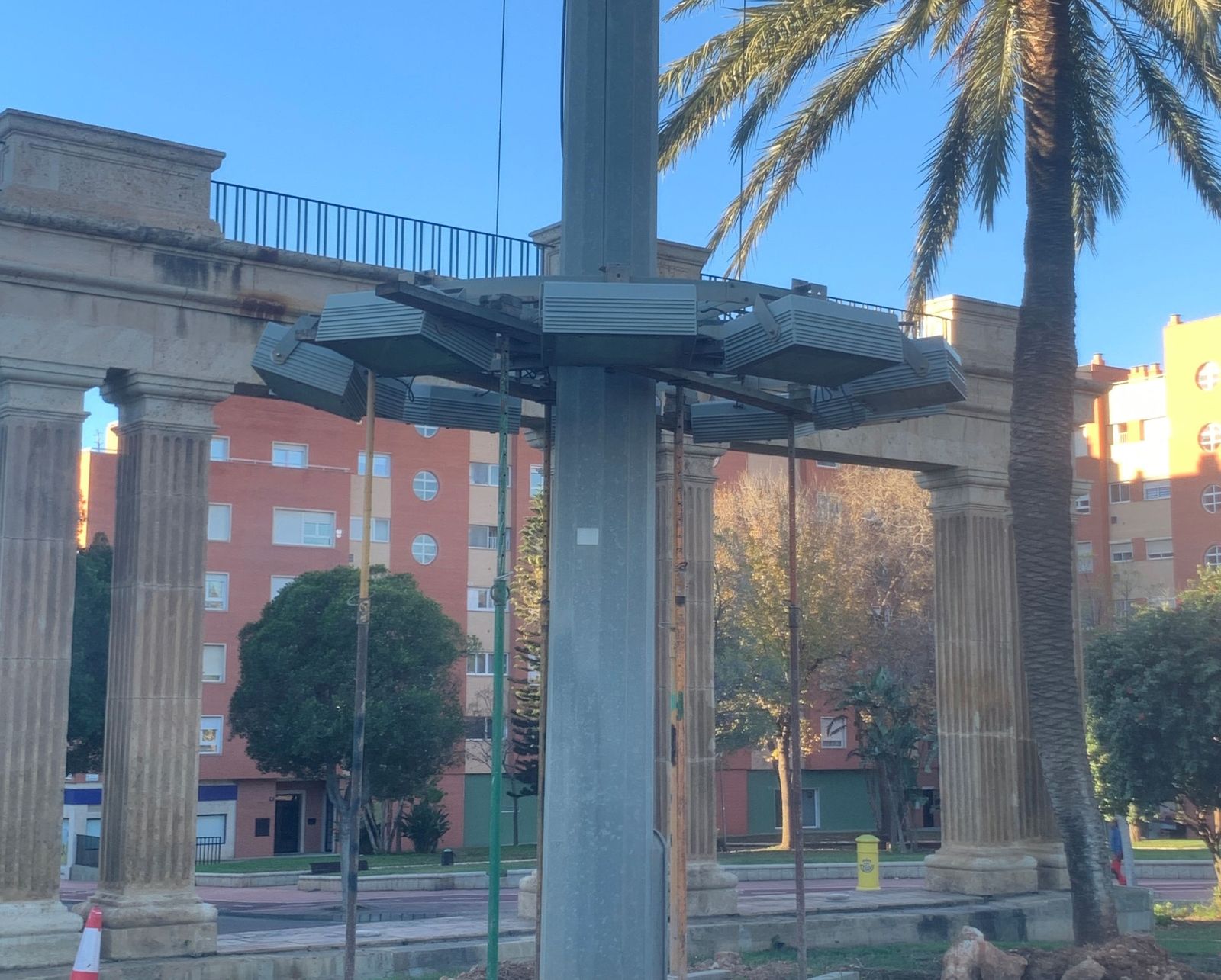 Torreta de luz de la avenida del Mediterráneo.