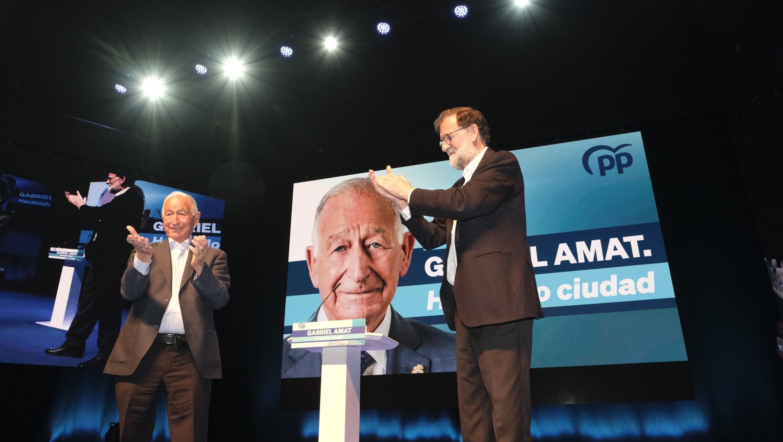 Imágenes de Rajoy apoyando la candidatura de Gabriel Amat a la Alcaldía de Roquetas de Mar