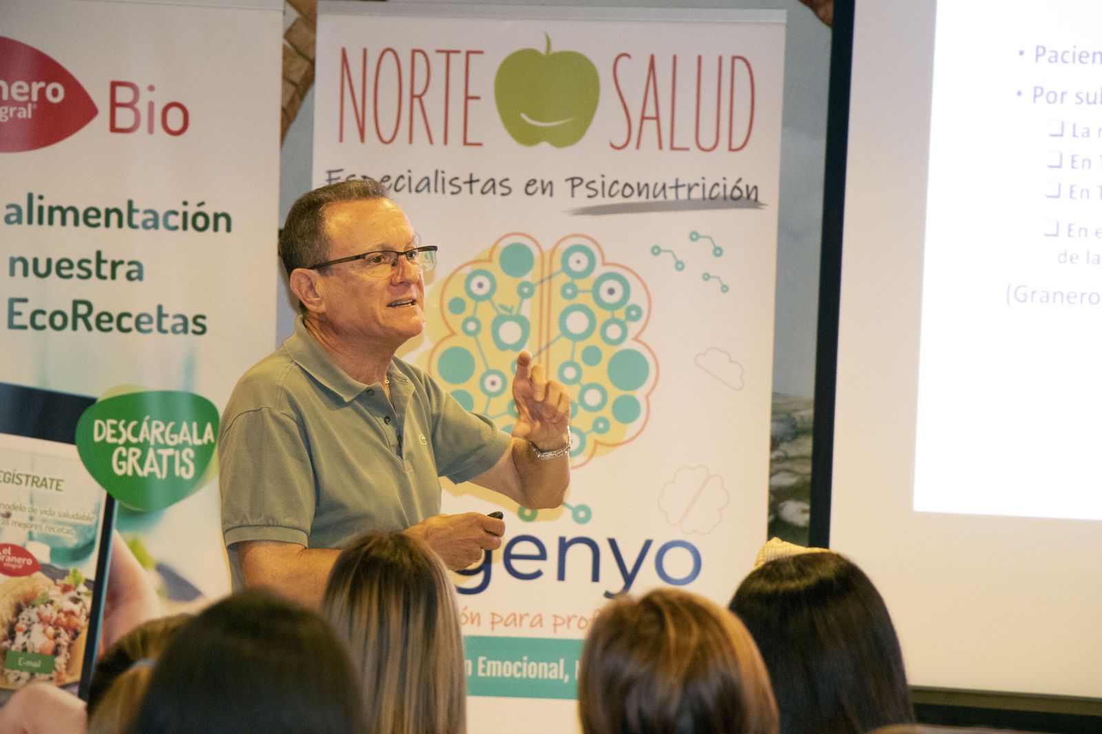 Ignacio Jáuregui en la conferencia sobre Adicción a la comida.