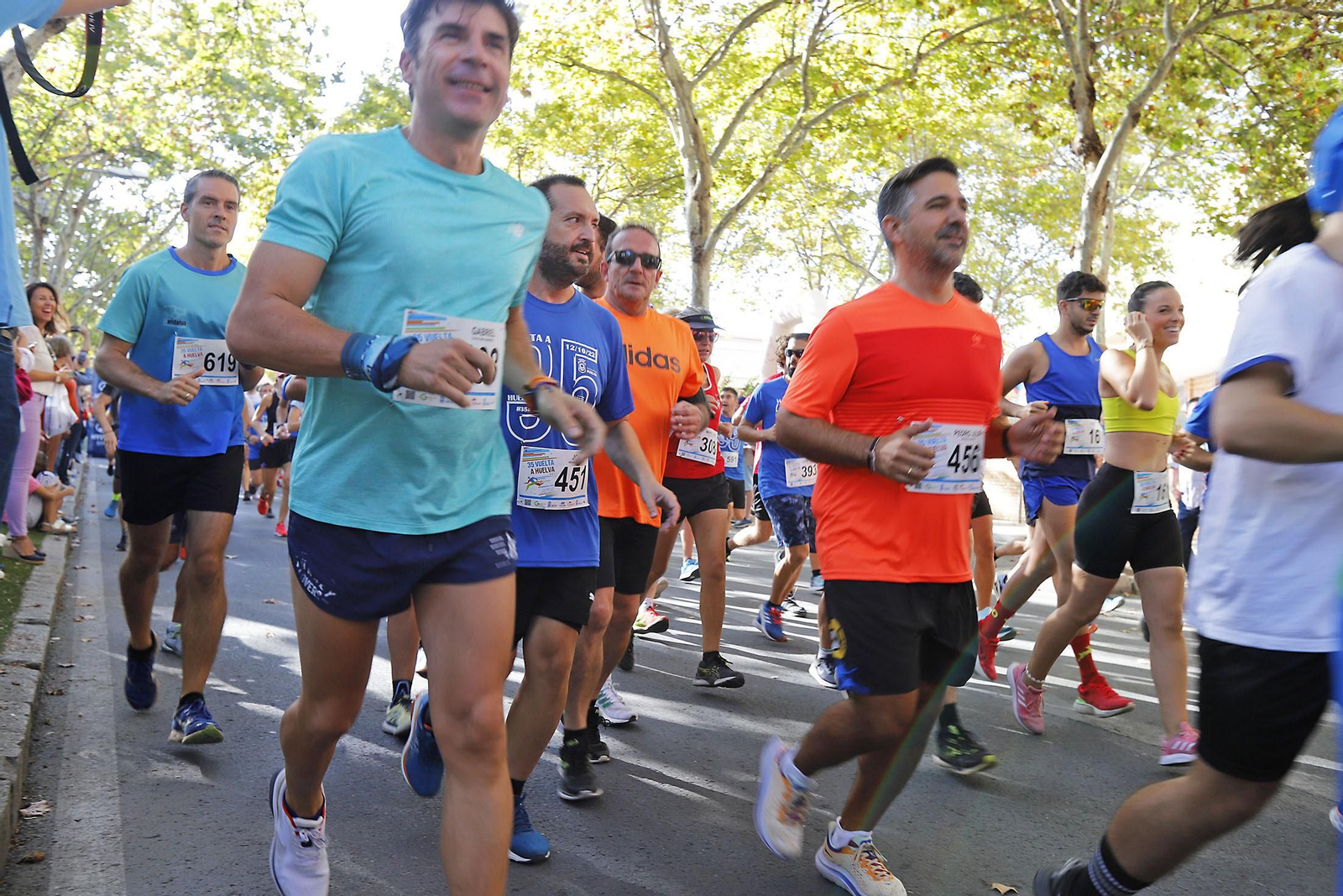 Imágenes de la 35 vuelta a Huelva 2022