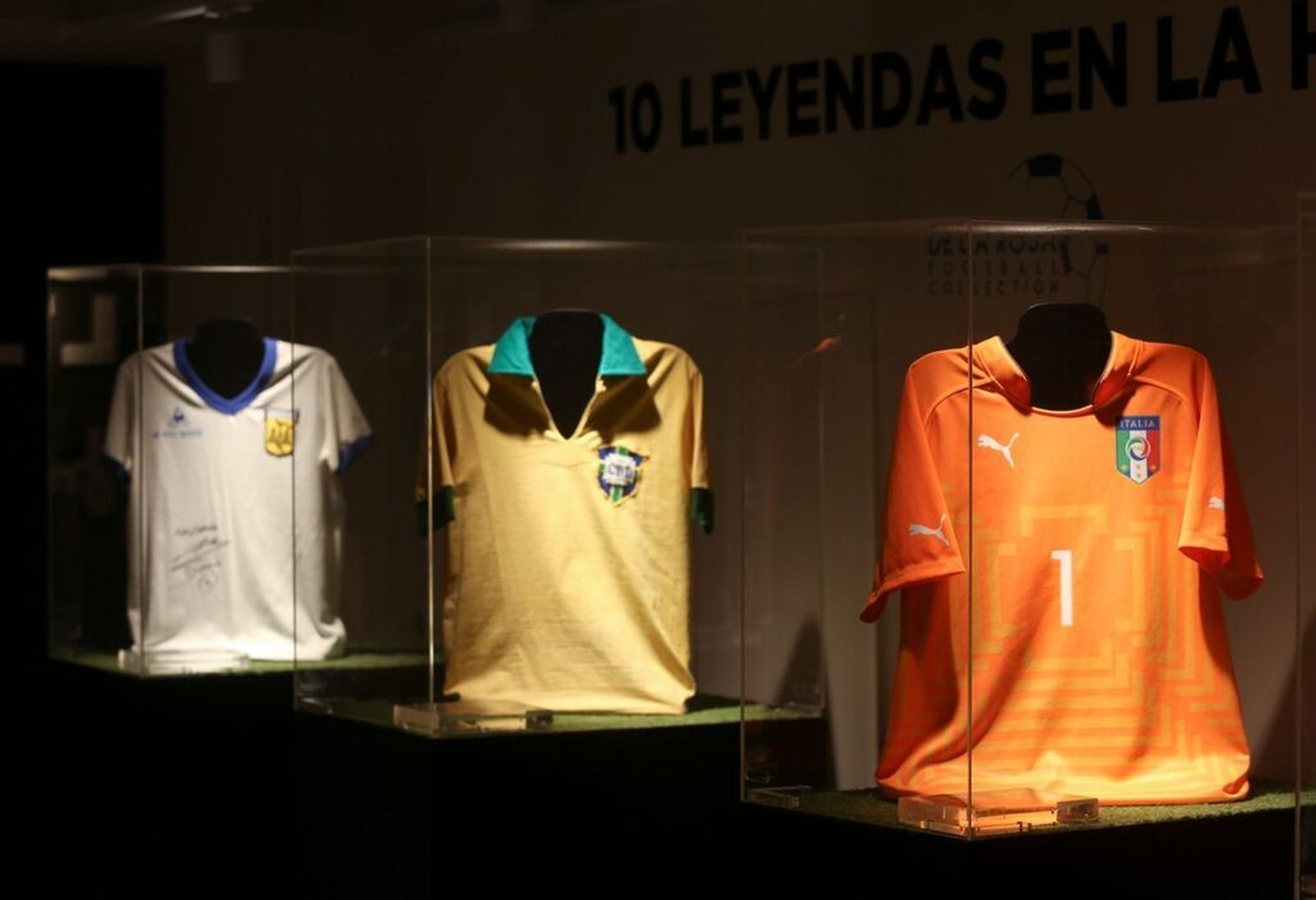 Así es la exposición '10 leyendas en la historia del mundial'