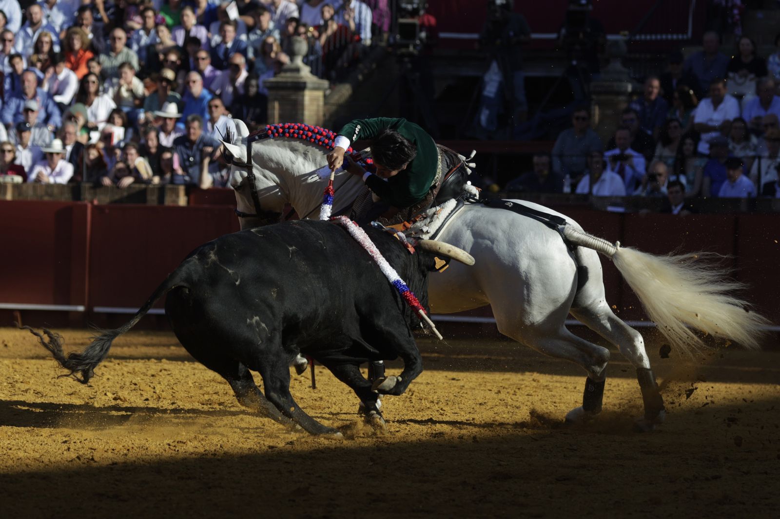 Imágenes de la corrida de rejones en la Maestranza de Sevilla
