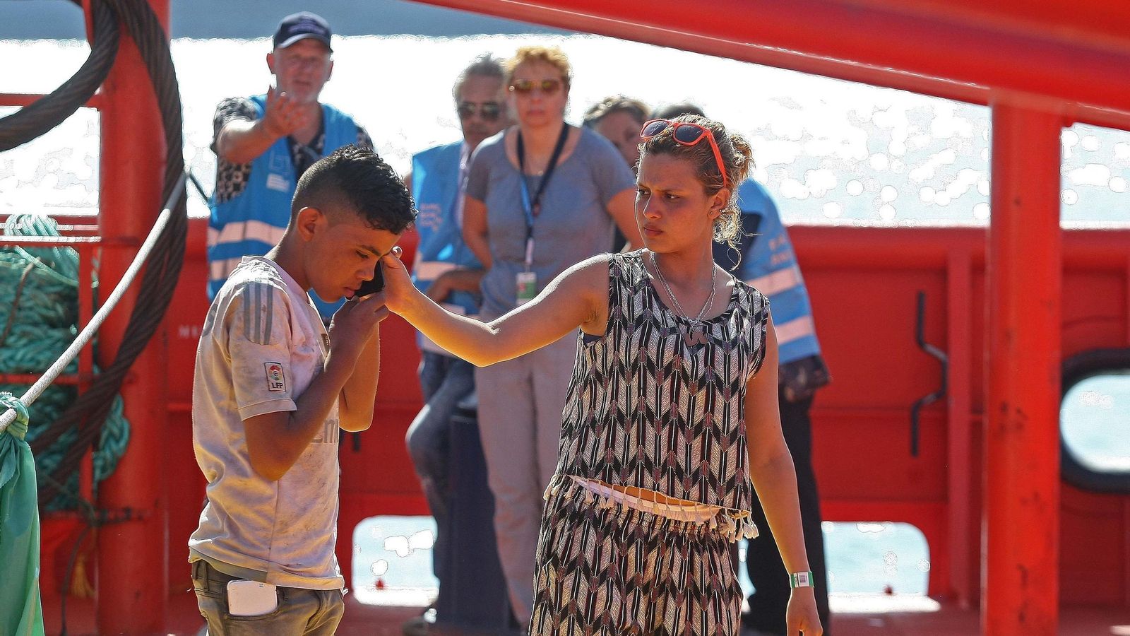 Llegada de menores entre varias pateras en la costa de Algeciras y Tarifa.