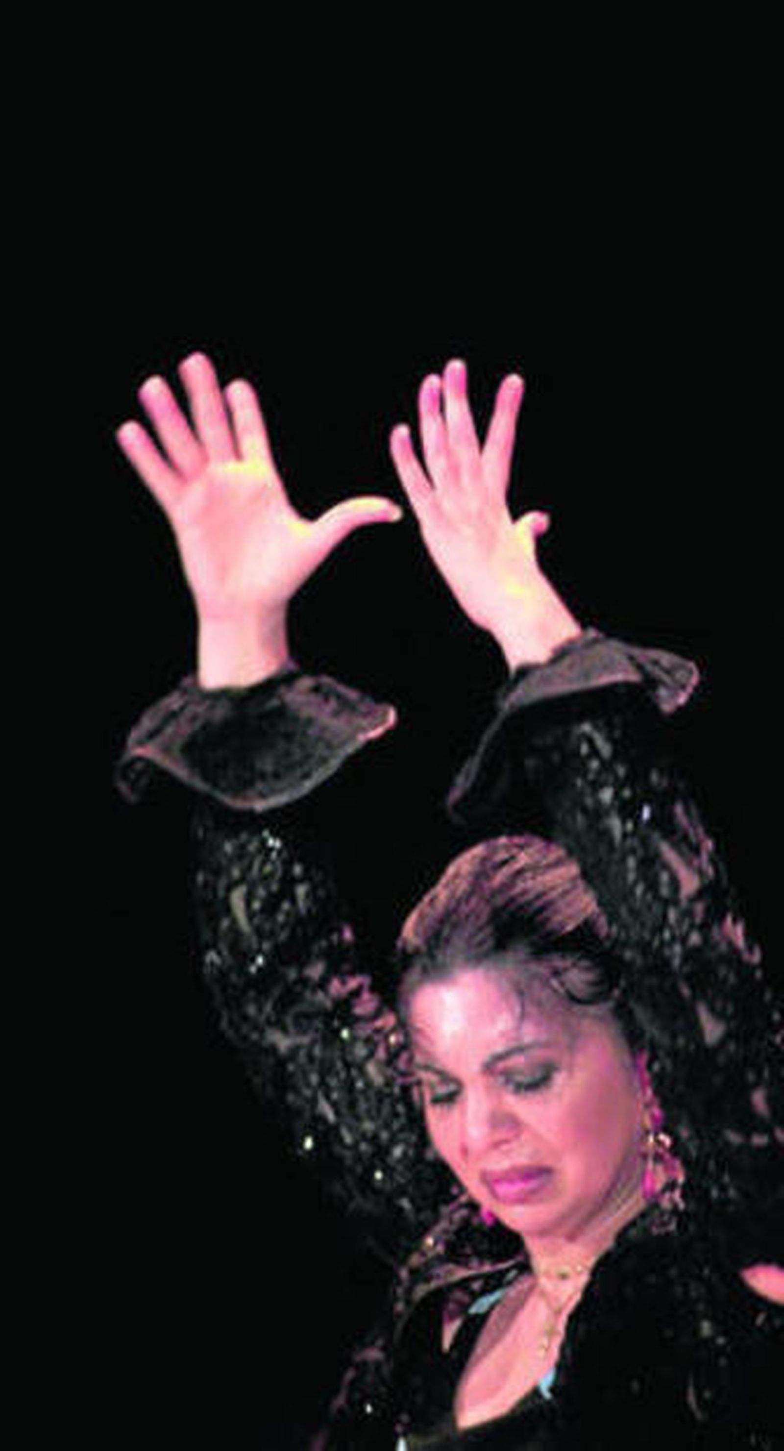 La bailaora rinde homenaje a Morón de la Frontera en este espectáculo.