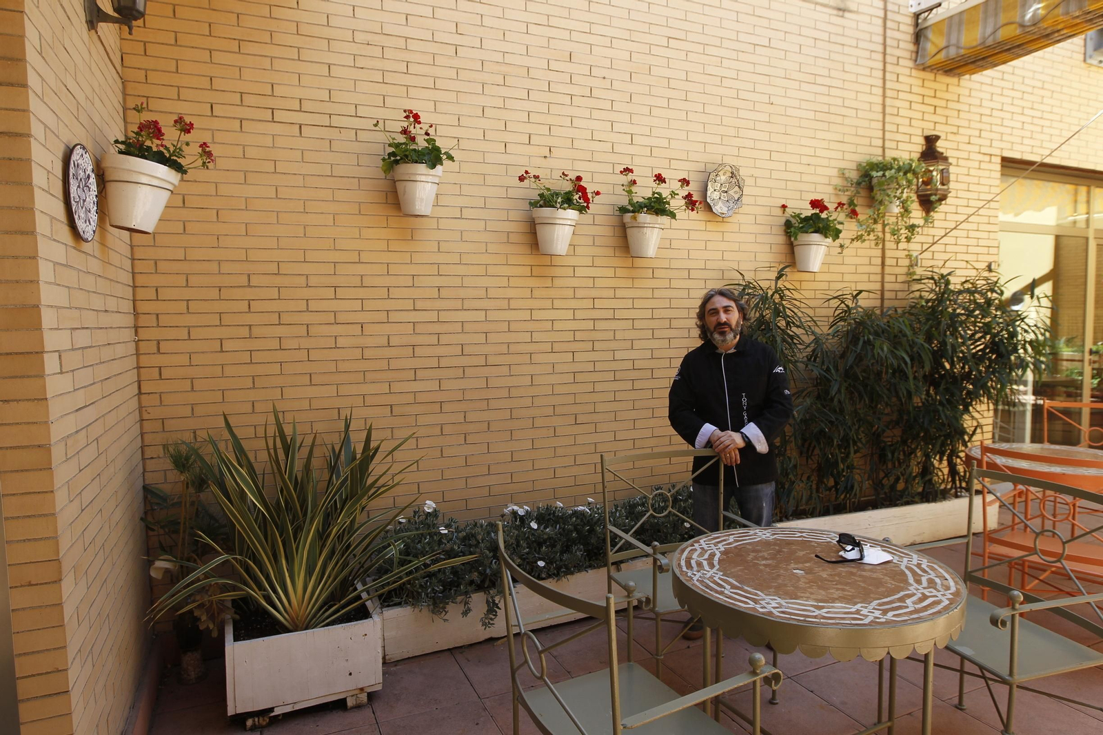 Primer día de apertura de la hostelería en Almería. Coronavirus-COVID-19