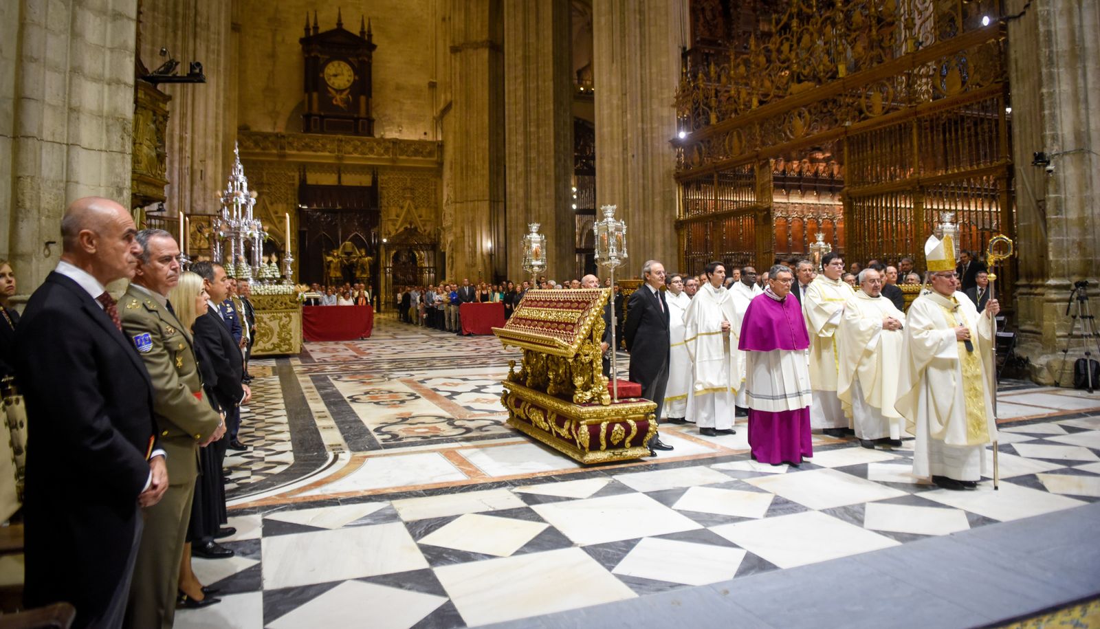 Las fotografías de un Corpus insólito en Sevilla