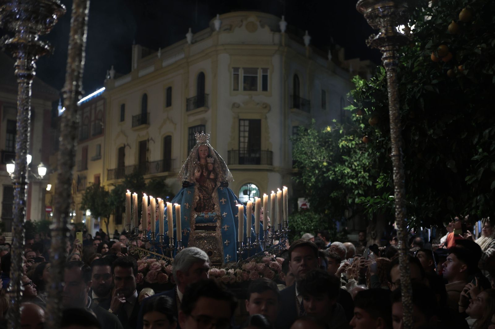 Las imágenes del traslado de la Virgen de Valme a la Catedral