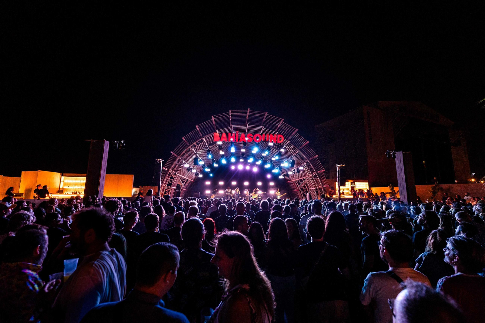La fiesta sigue en Bahía Soundo con los Derby Motoreta's Burrito Kachimba: las imágenes del concierto