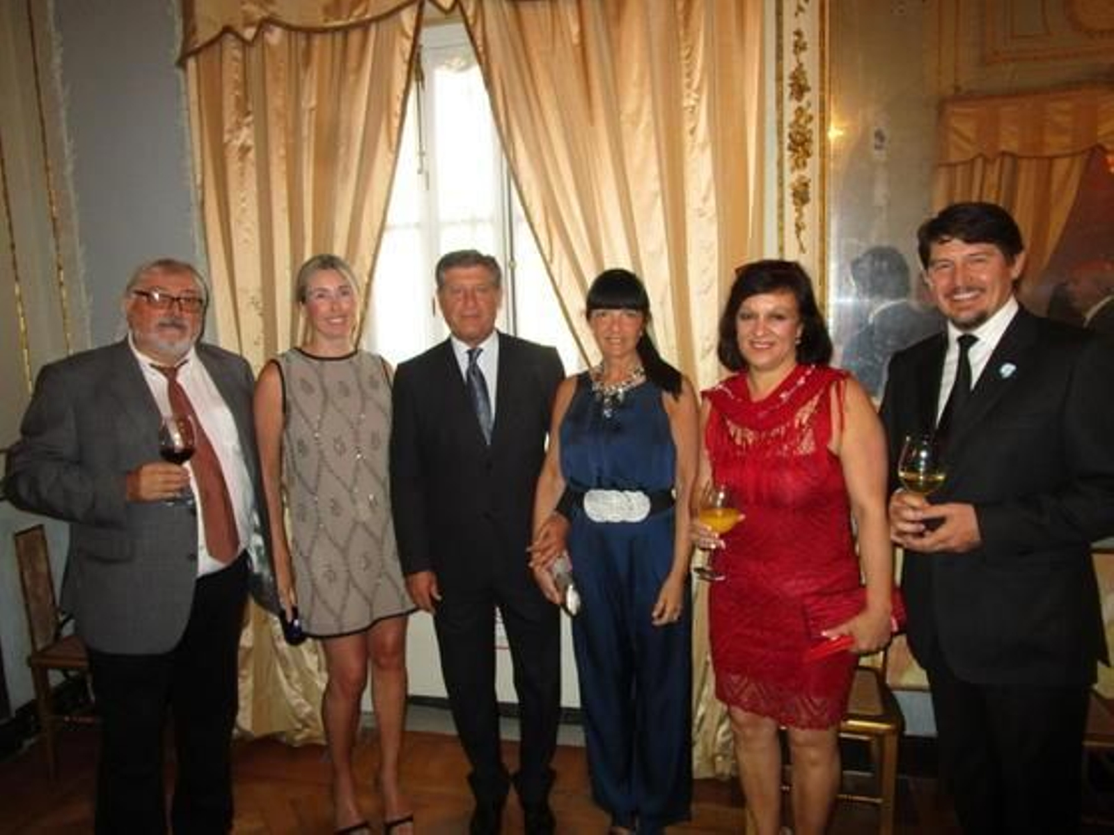 Alejandro Pacheco, Rosa Arenas,Hugo Vaca, Marigu Núñez, Gabriela Rivadera y Hugo Suárez.

Foto: Ignacio Casas de Ciria