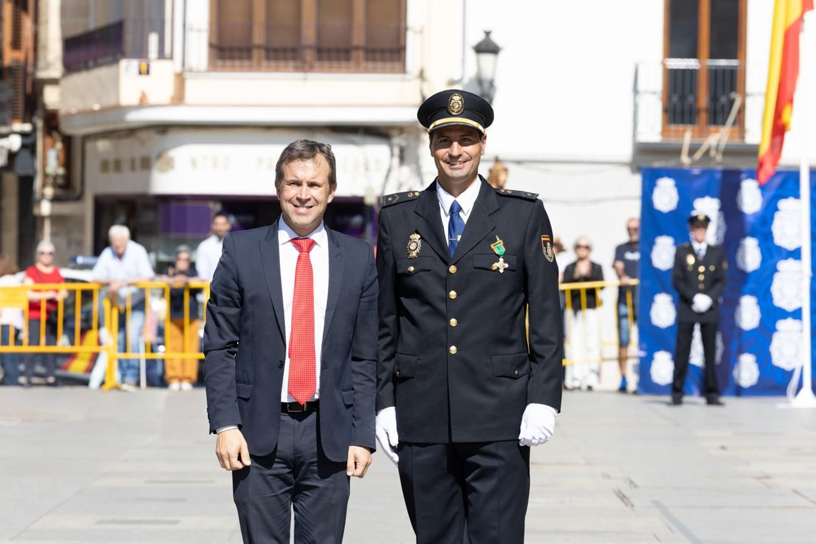 Acto por el día de la Policía Nacional, con motivo de la festividad los Santos Ángeles Custodios