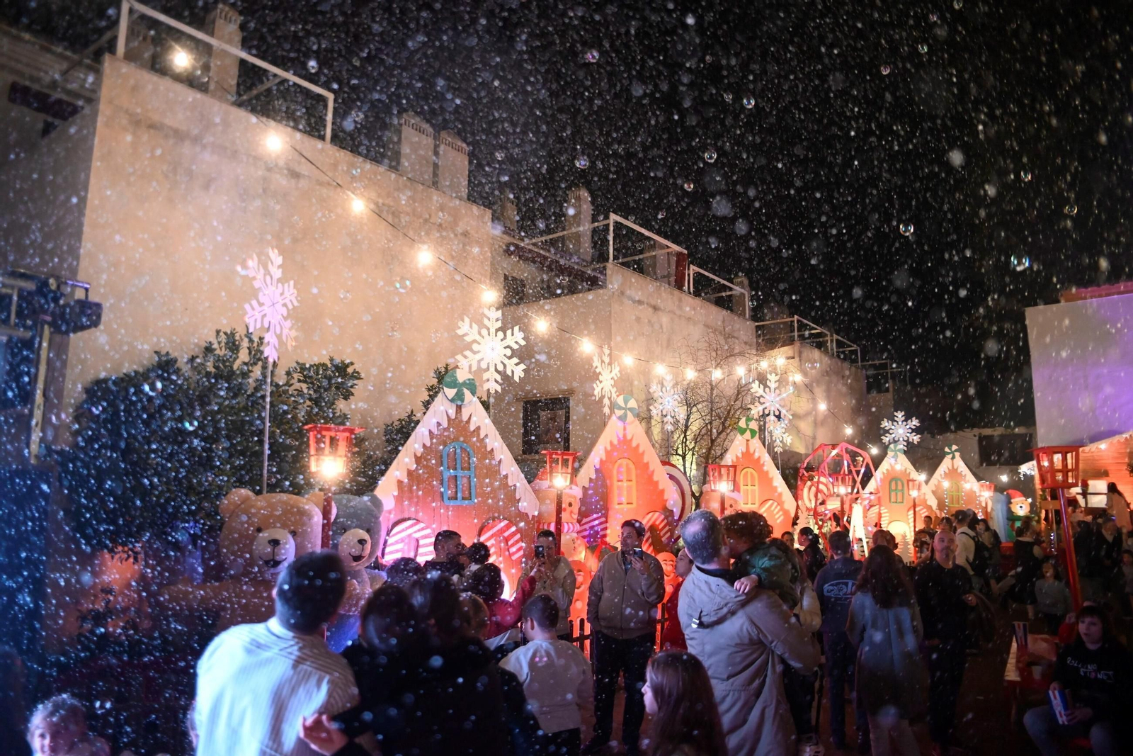 El poblado navideño del cine Fuenseca de Córdoba, en imágenes