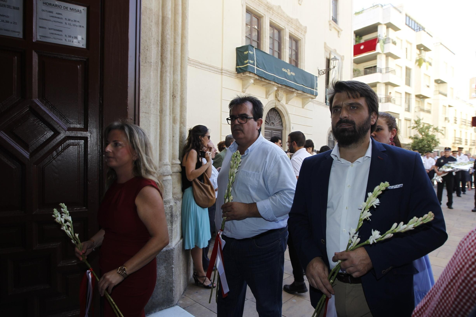 Fotogalería ofrenda floral a la Virgen del Mar. Feria de Almería 2019