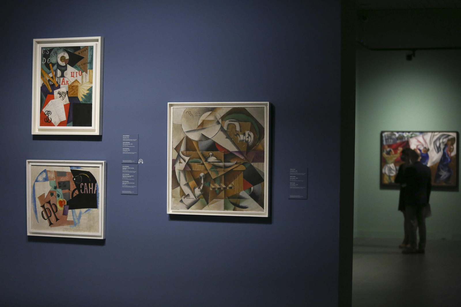 El Museo Ruso de Málaga estrena tres nuevas exposiciones, en fotos