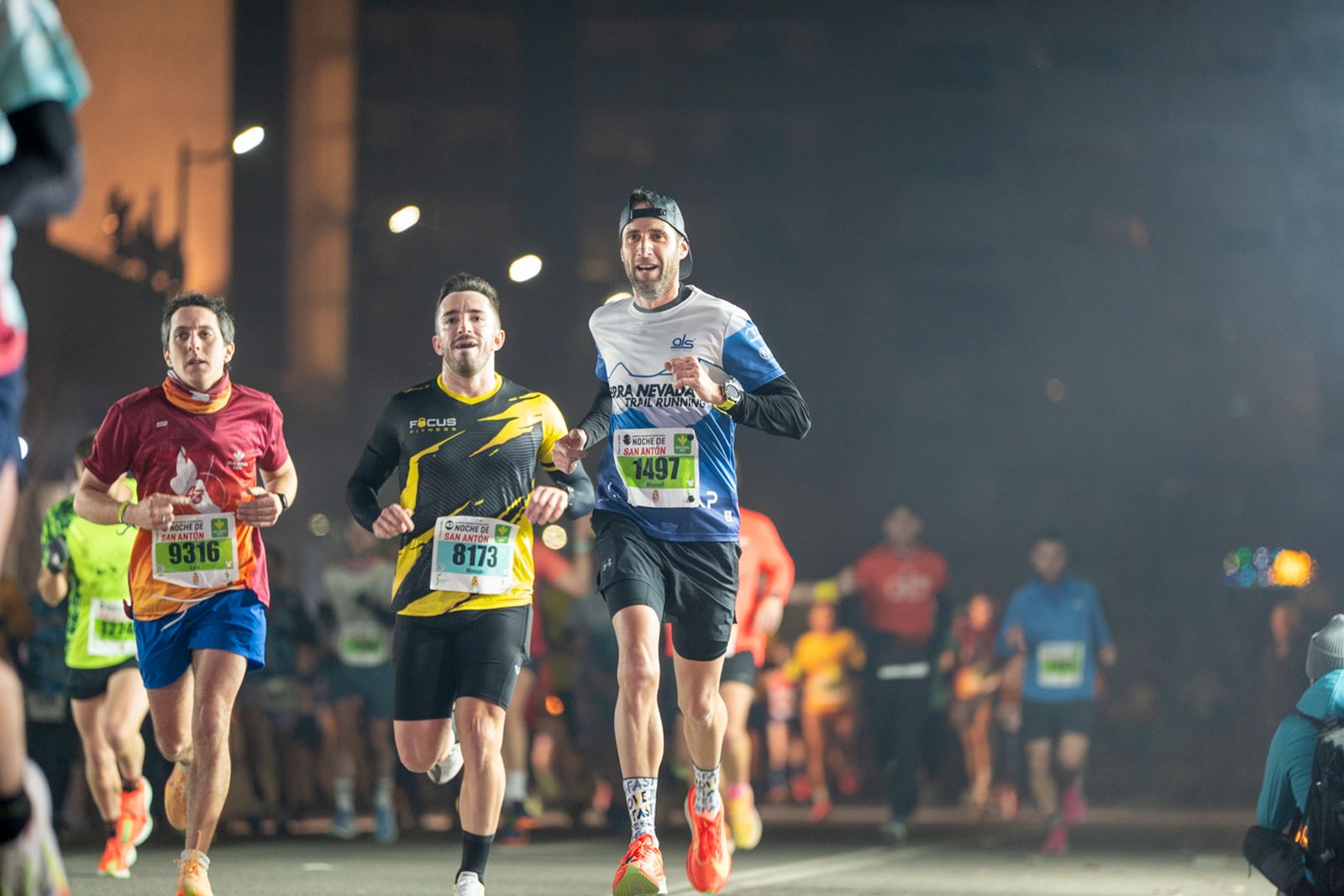 En imágenes: búscate en tu llegada a meta de la Carrera de San Antón 2026 (8)