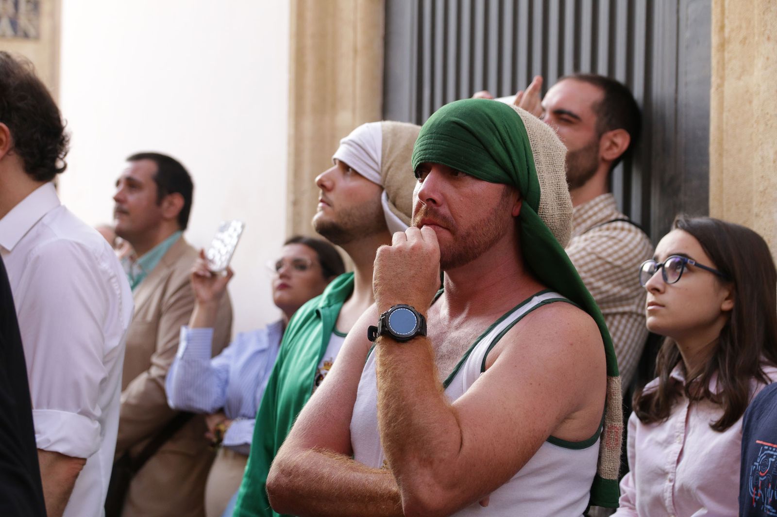 Imágenes de La Magna por las calles de Almería