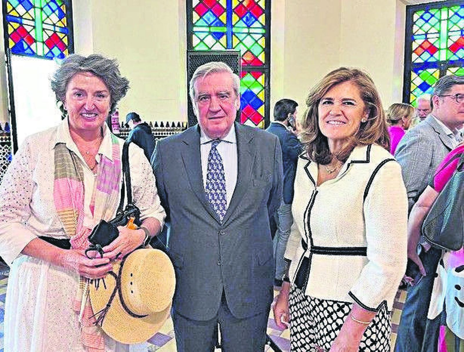 Almudena de la Maza, con Daniel de la Fuente y Lola Rojas.