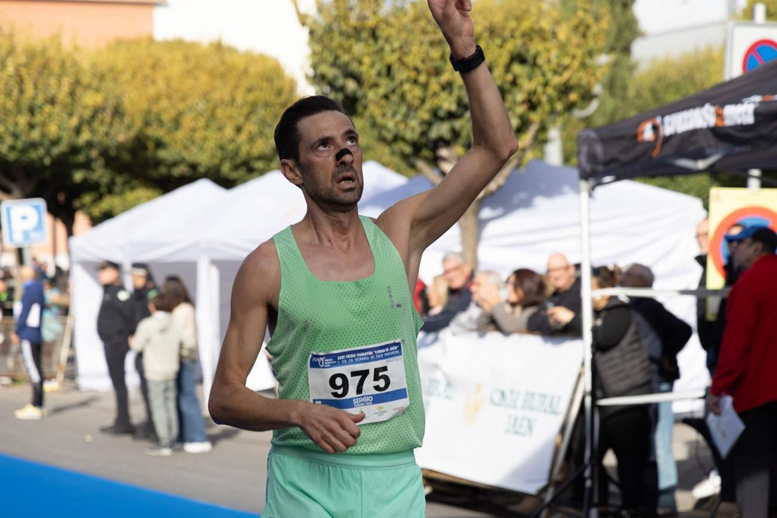 En imágenes: multitudinaria e histórica XXIX Media Maratón 'Ciudad de Jaén' y 10k en memoria de Paco Manzaneda