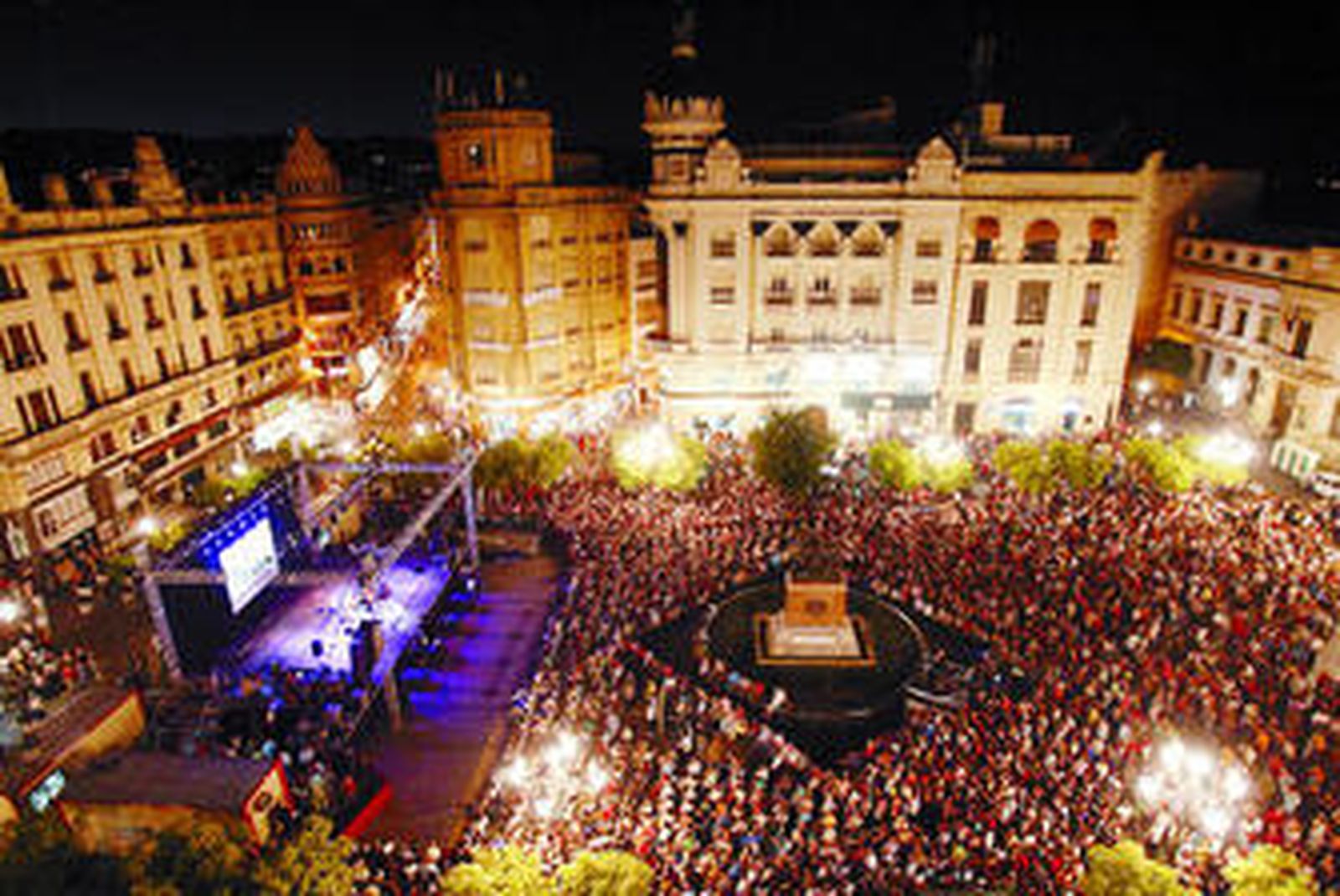 La plaza de las Tendillas, en la primera edición de La Noche Blanca del Flamenco.
