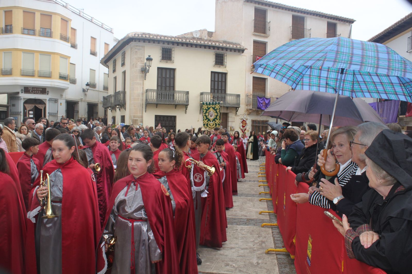 Las imágenes del Domingo de Resurrección en Vélez Rubio