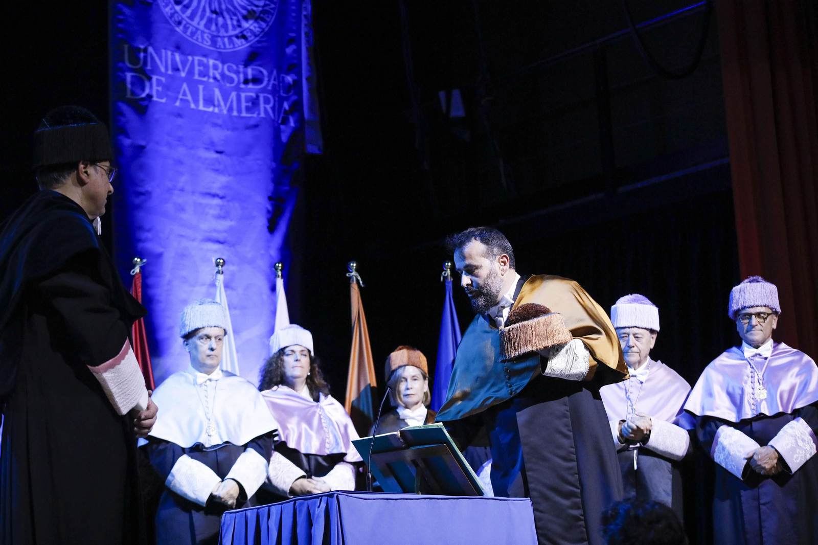 El doctor José María Peiró Silla es investido Doctor Honoris Causa por la UAL, en imágenes