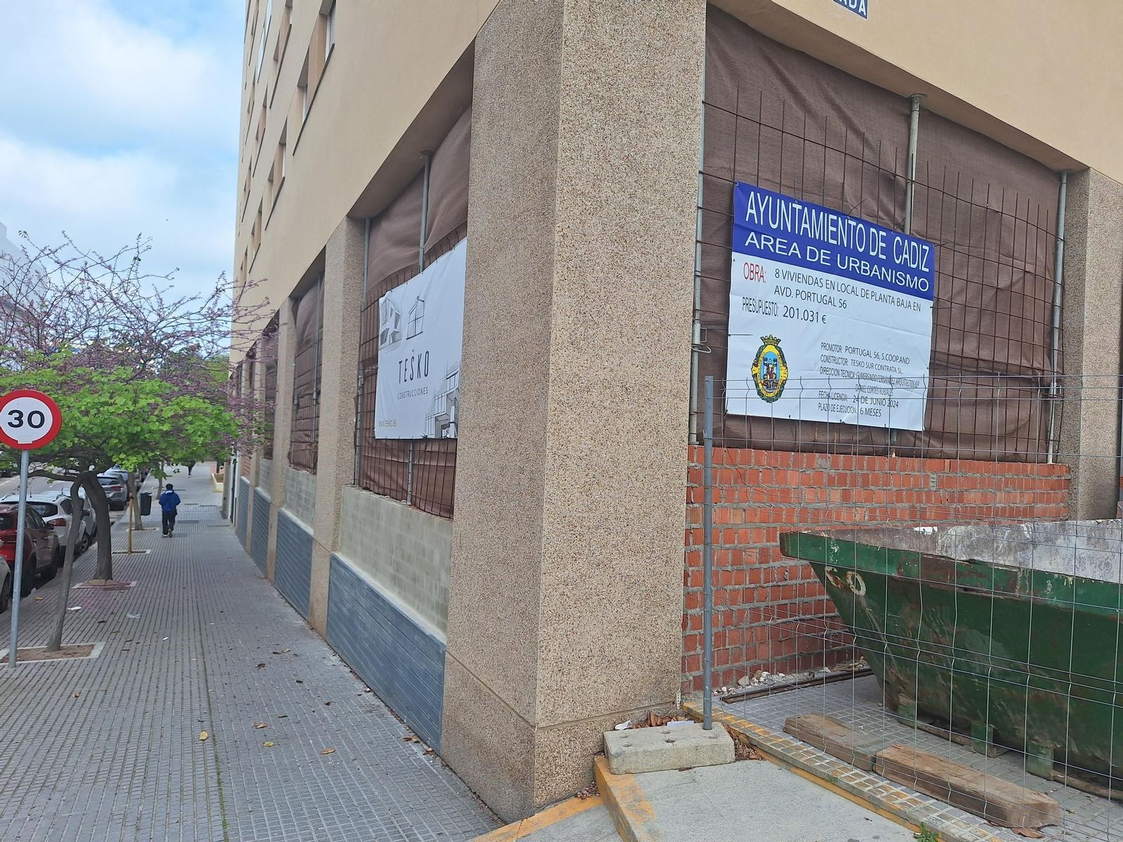 La actuación en los bajos de un edificio de la avenida de Portugal, junto a la Segunda Aguada. La actuación en los bajos de un edificio de la avenida de Portugal, junto a la Segunda Aguada.