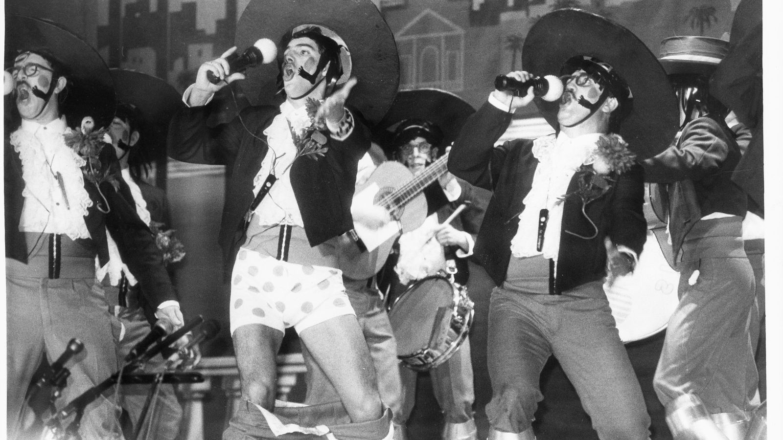 La chirigota 'Chentimiento de mi tierra, comparsa de Cai', de 1989.