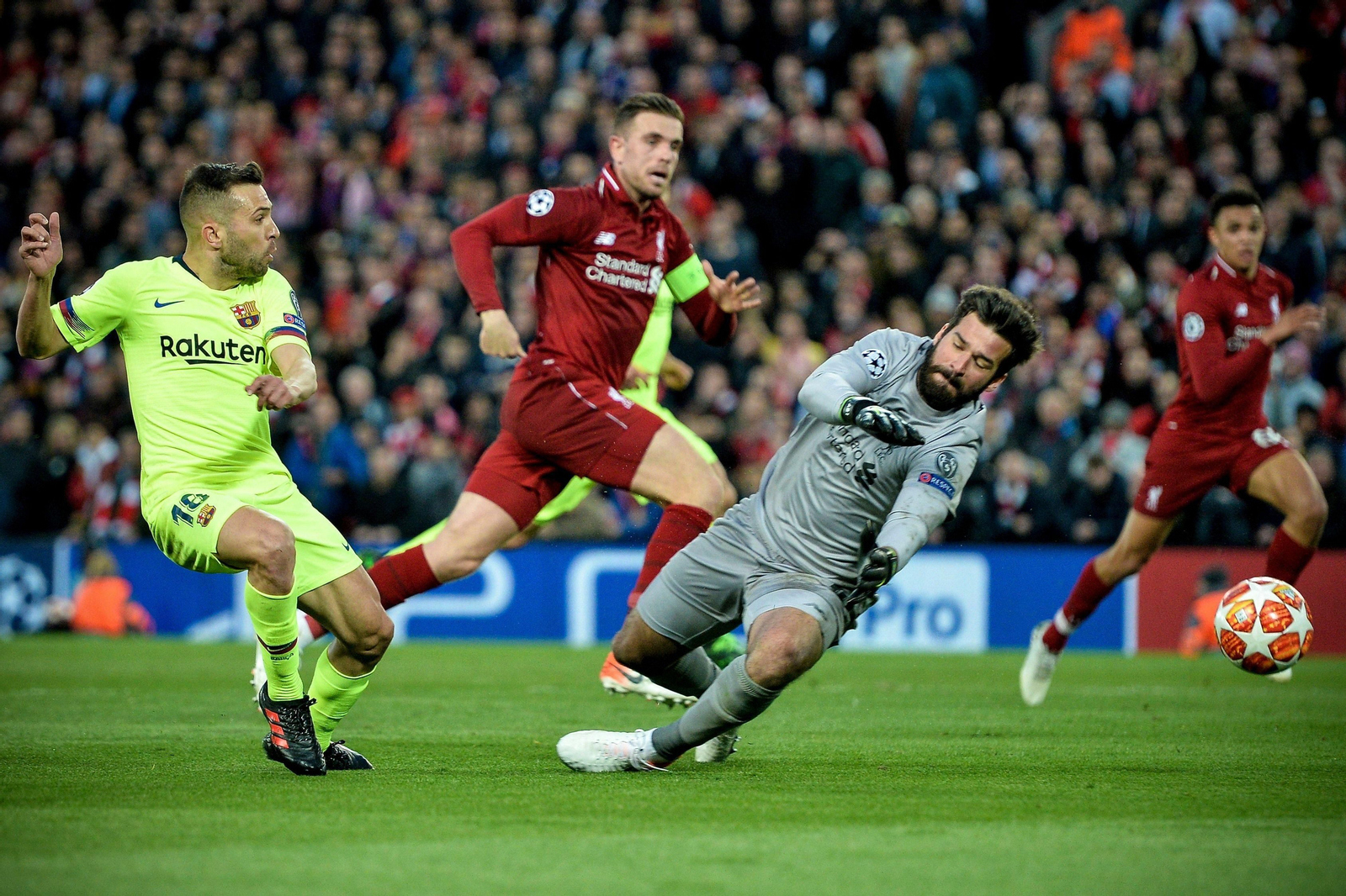 Las imágenes del Liverpool-Barcelona de Champions