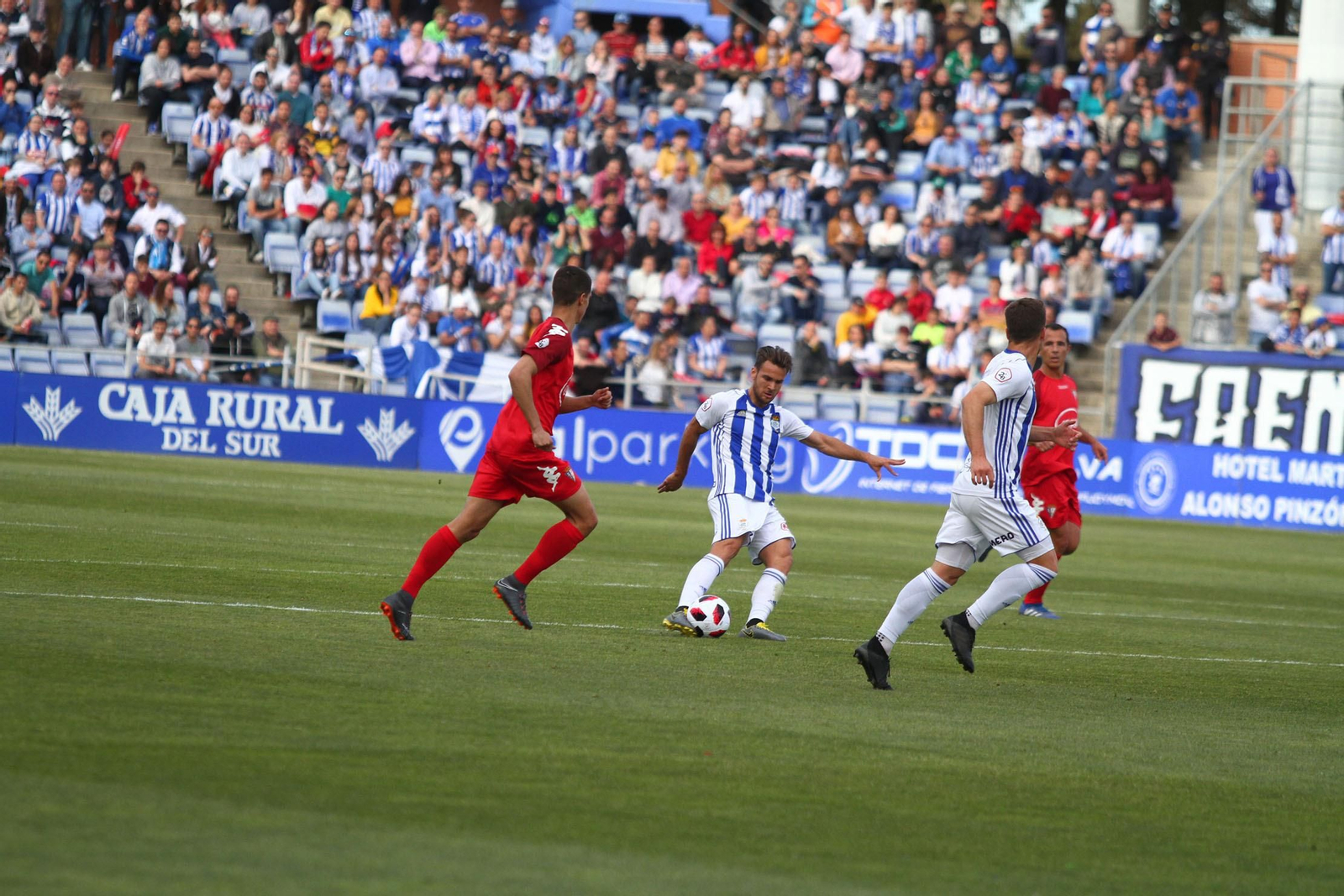 Imágenes del encuentro entre el Recreativo de Huelva y el San Fernando