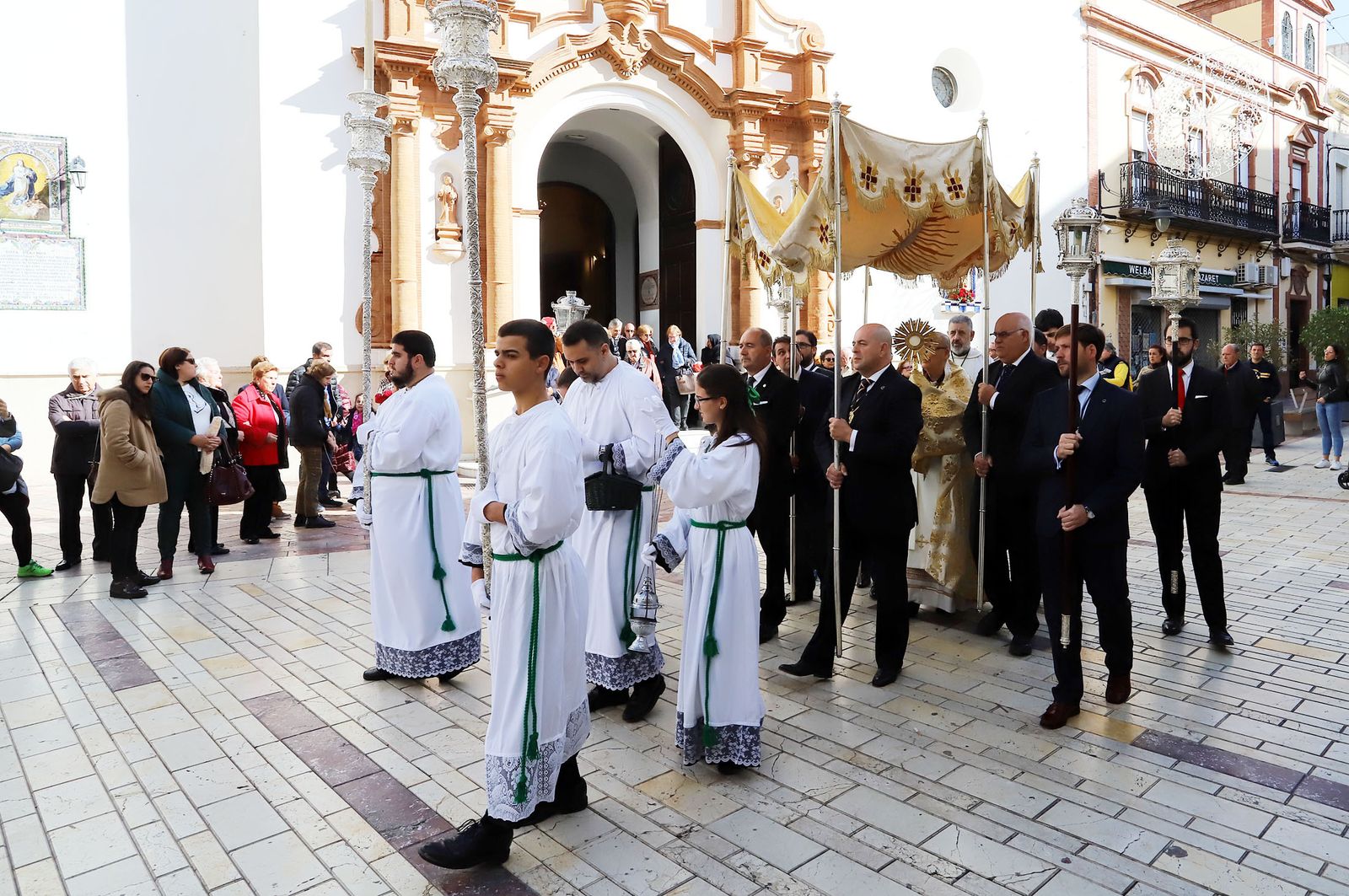 Imágenes de la procesión del Sacramento desde la Concepción