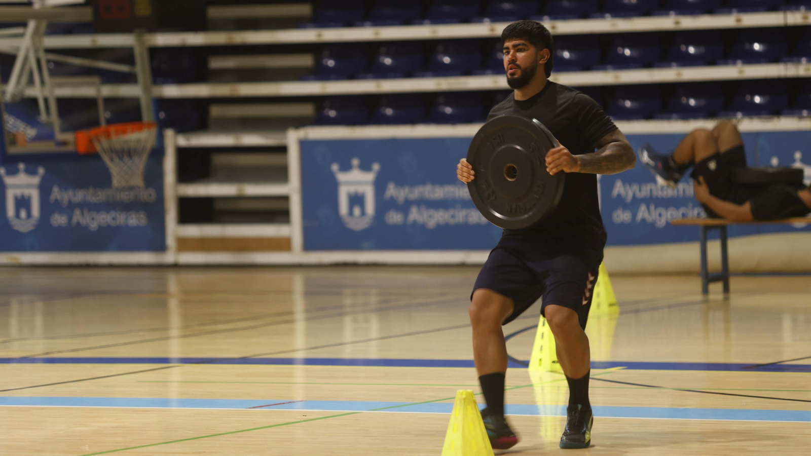 El primer entrenamiento de Ronaldo Carrasco y Sebas Restrepo con el BM Ciudad de Algeciras