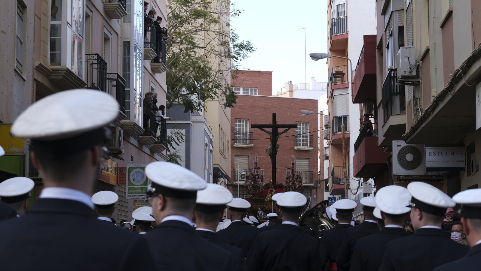 Procesión del Cristo del Amor en Almería, en imágenes