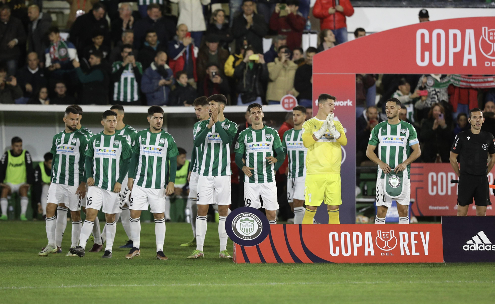 Las imágenes del histórico Torremolinos - Sevilla FC Las imágenes del histórico Torremolinos - Sevilla FC