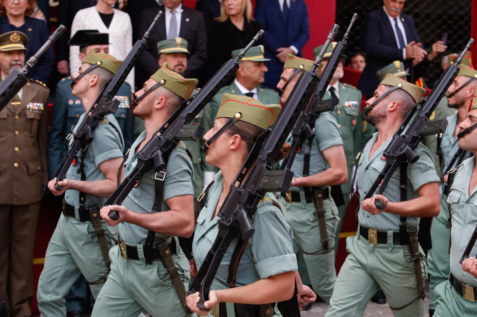Fotos del Lunes Santo en Algeciras: La legión