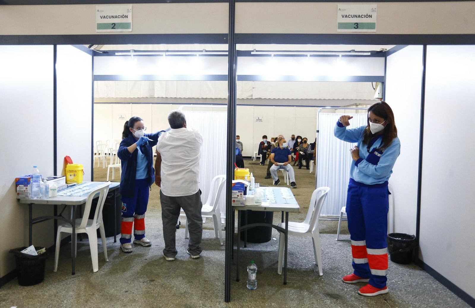 Dos enfermeras en un centro sanitario de Málaga.