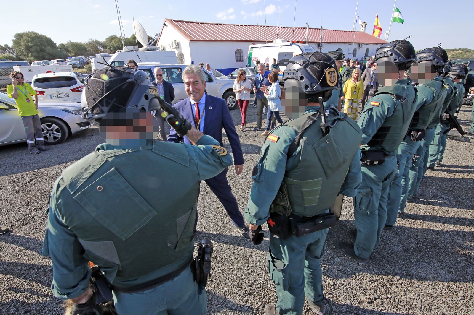 Visita de autoridades al Puesto de Mando Avanzado del Mundial de Motociclismo