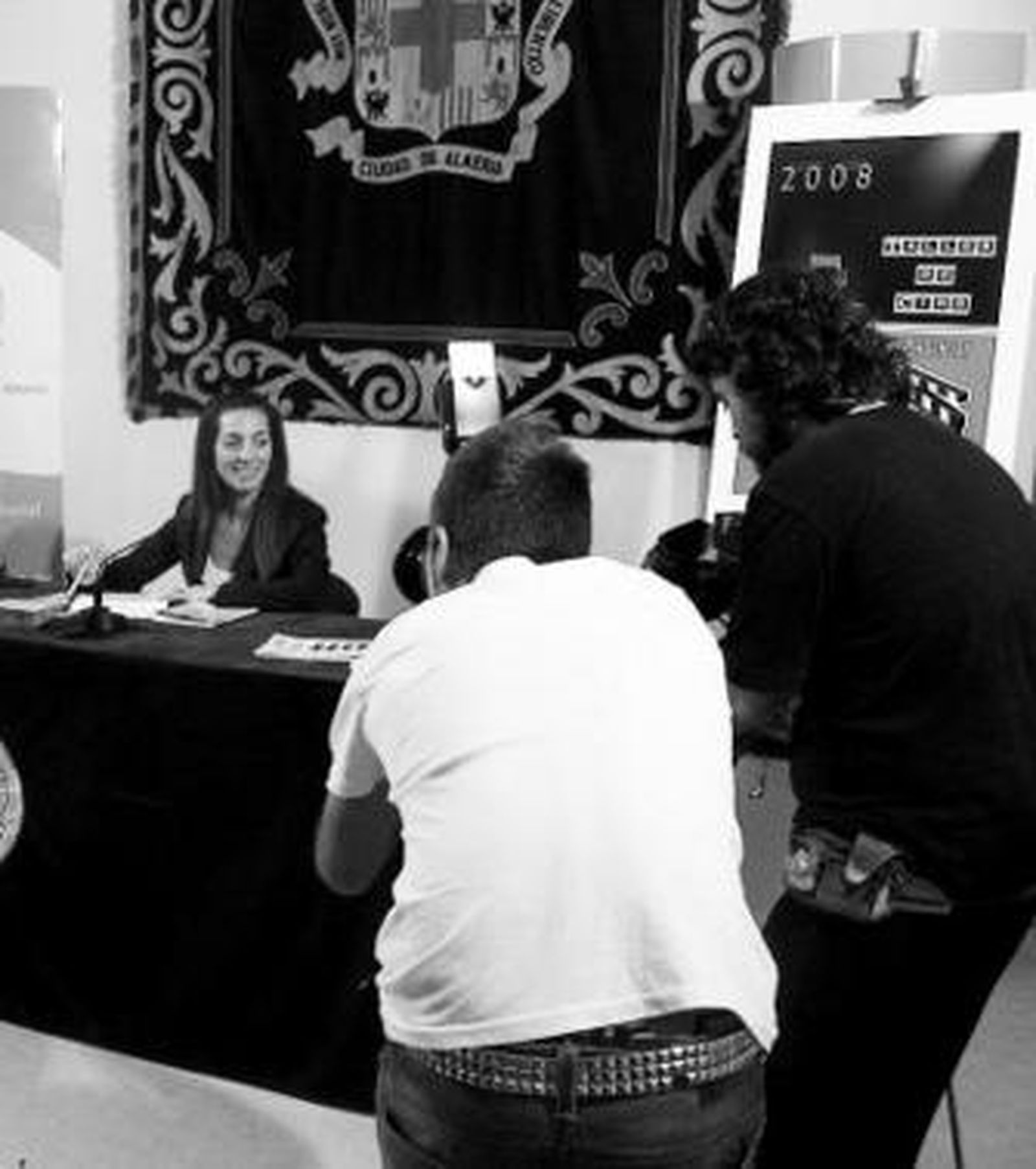 La concejal de Atención Social, antes de la presentación del taller.