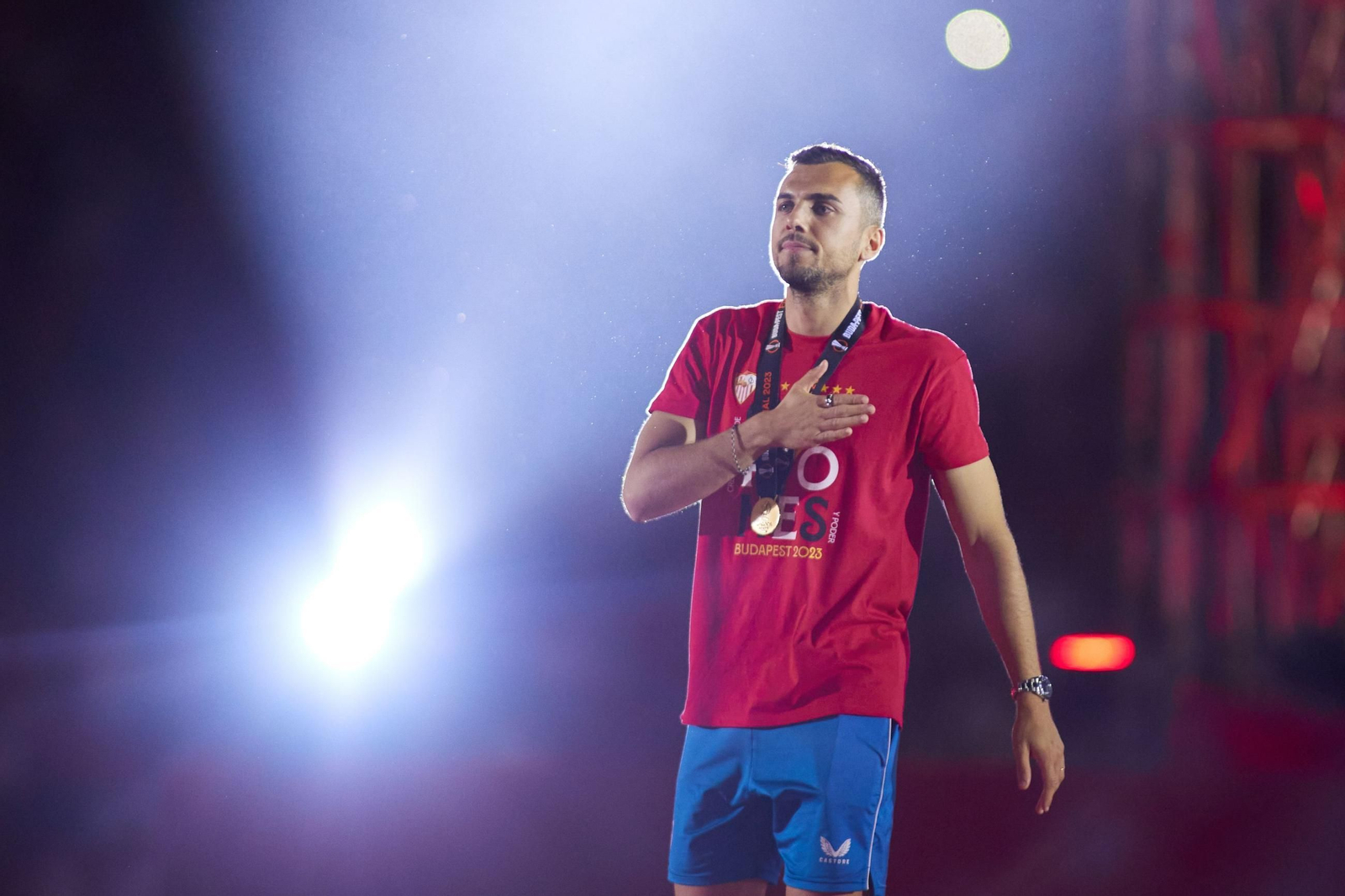 Joan Jordán celebra la séptima Europa League del Sevilla en el Sánchez-Pizjuán.