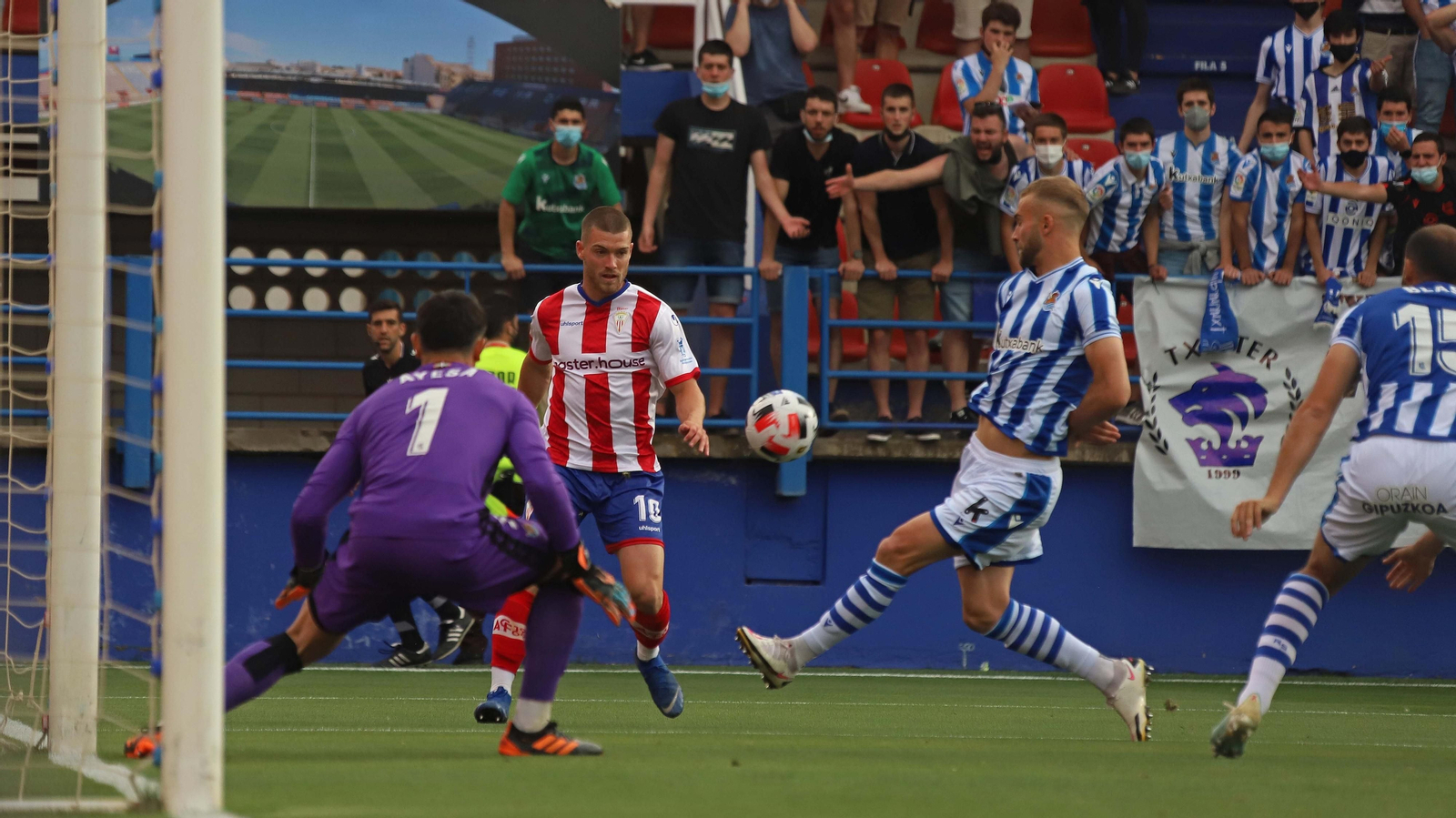 Las mejores fotos del Real Sociedad B - Algeciras CF
