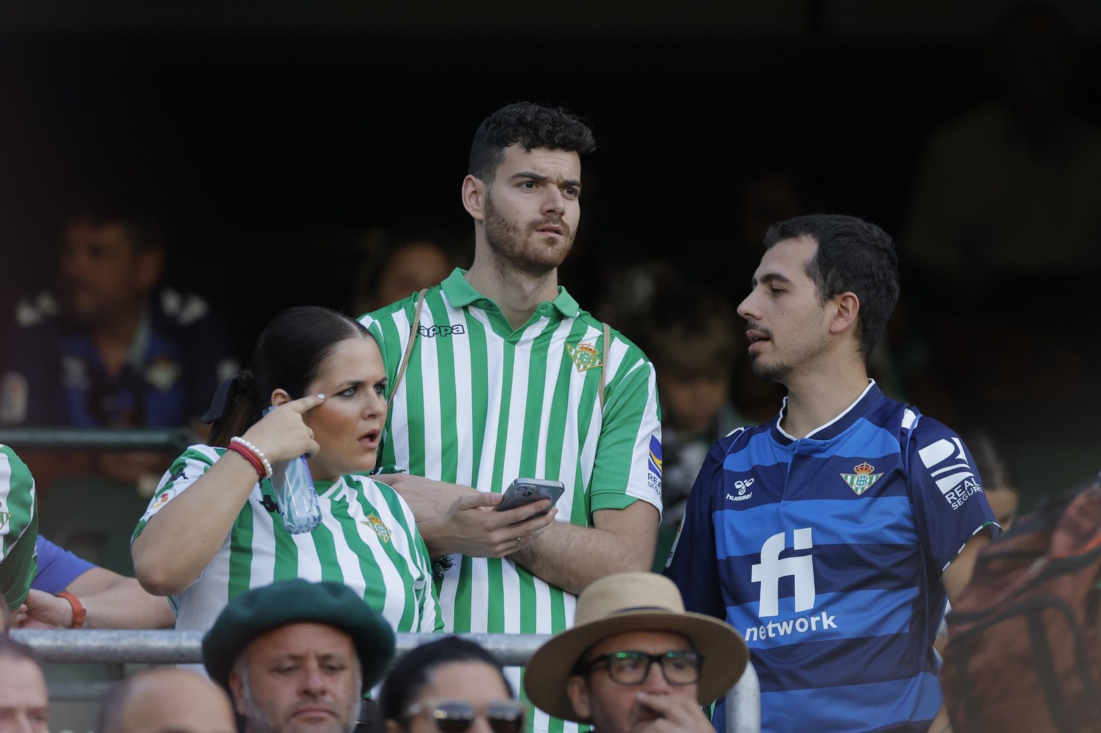Búscate en las fotos del Betis-Rayo