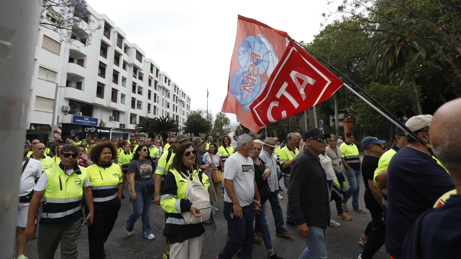 La plantilla de Acerinox celebra una nueva manifestación en Algeciras, en imágenes