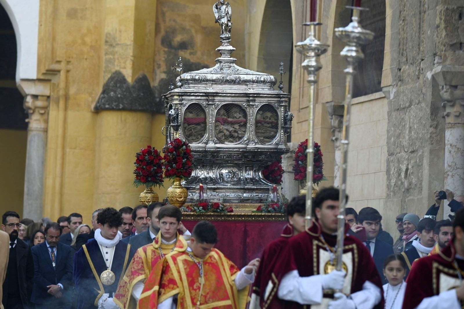 La procesión de las reliquias de los Santos Mártires por las calles de Córdoba.