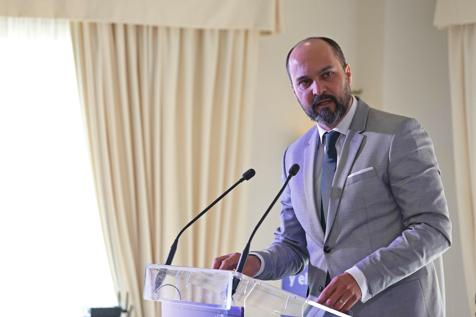 Miguel Alconchel, alcalde de Los Barrios.