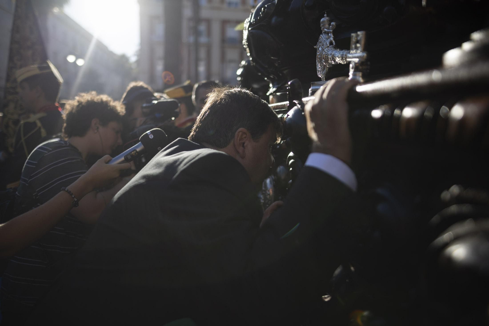 Imágenes de la salida extraordinaria de La Borriquita por las calles de Huelva