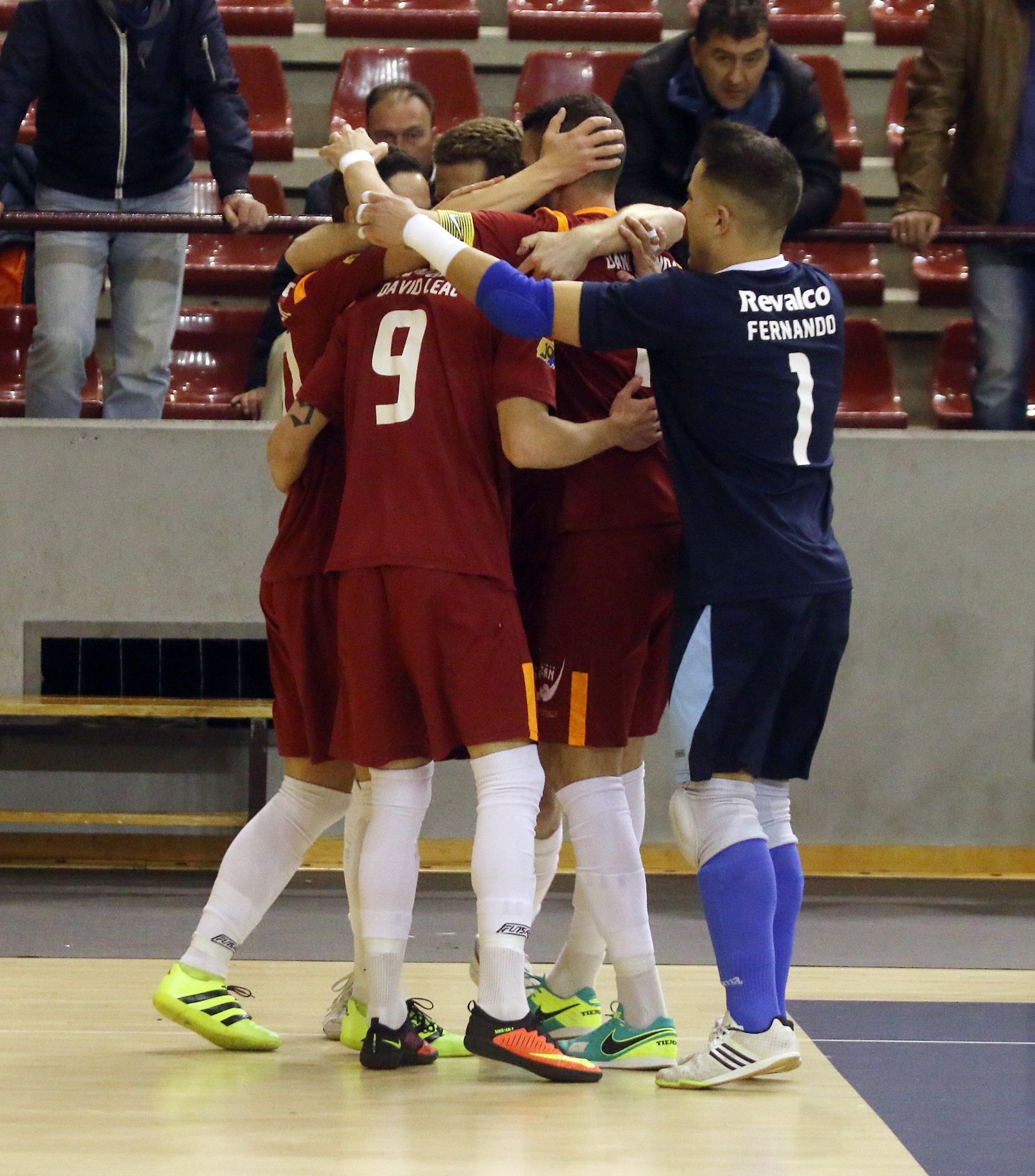 Los jugadores del Itea celebran un tanto en un encuentro de la pasada temporada.