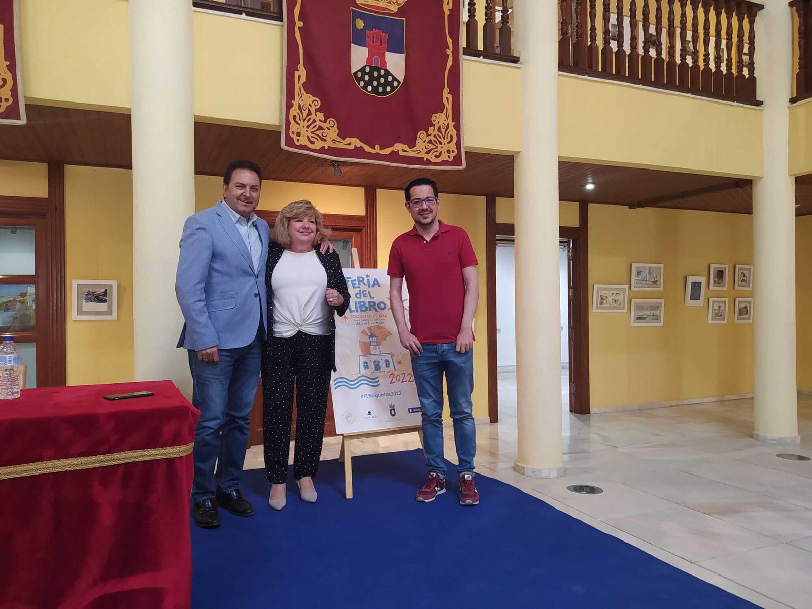 Albert Castillón, María Ángeles López Celis y Alberto Cerezuela en el Castillo de Santa Ana.